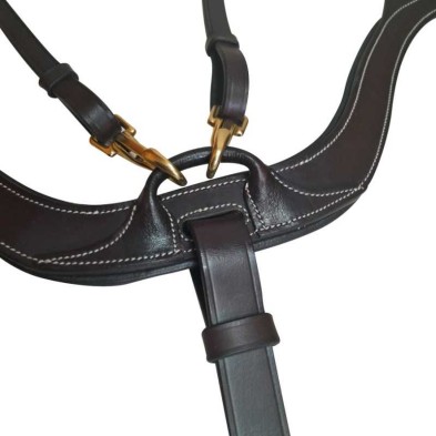 Pechopetral para salto con forma